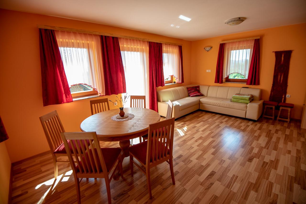 Vineyard Cottage Pod Piramido Dobrnic Εξωτερικό φωτογραφία