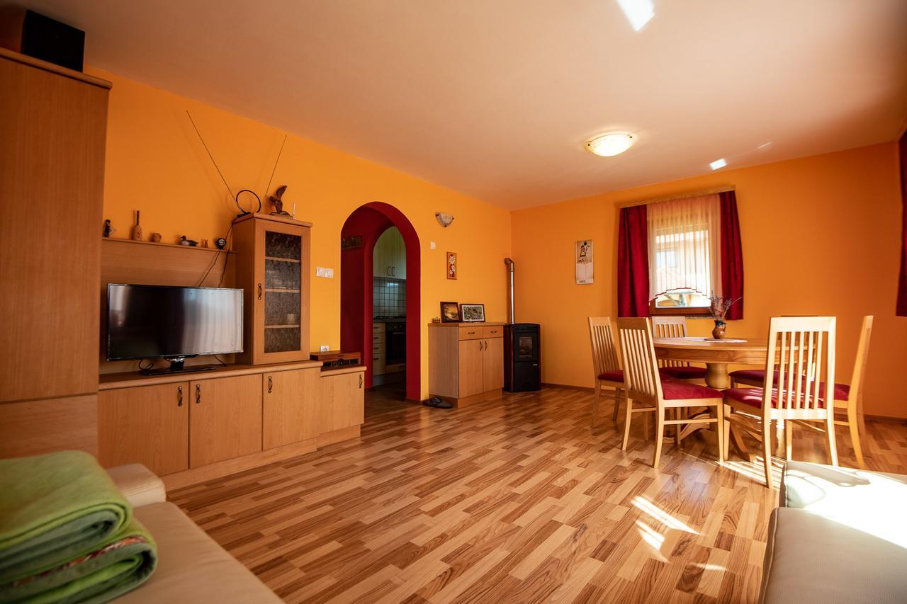 Vineyard Cottage Pod Piramido Dobrnic Εξωτερικό φωτογραφία