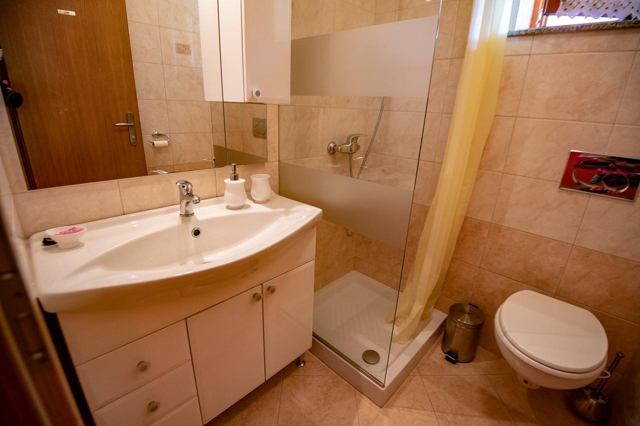 Vineyard Cottage Pod Piramido Dobrnic Εξωτερικό φωτογραφία